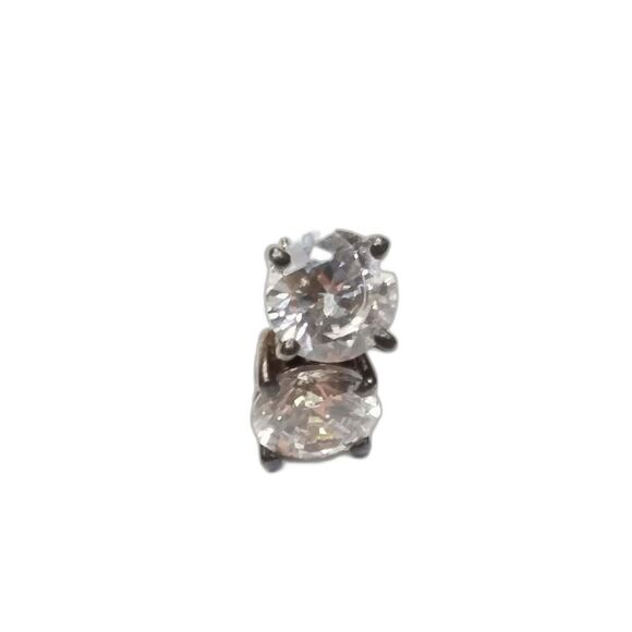 CAROLEE silver CZ stud earrings norm core classic capsule modest clear elegant - Picture 1 of 6